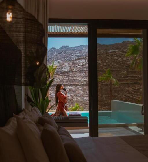 Полулюкс с Бассейном, Ftelia Black Villas