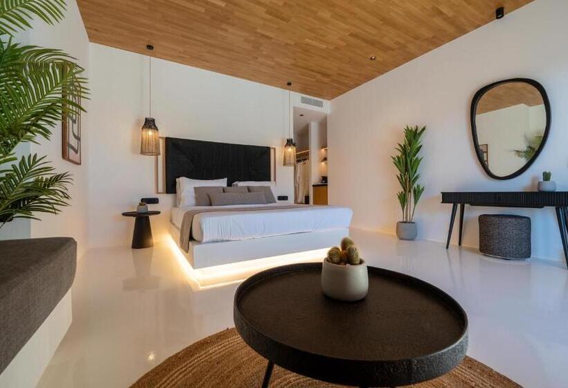 Люкс Кровать Кинг, Ftelia Black Villas