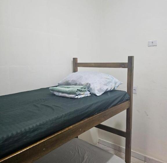Четырехместный Номер Стандарт, Hostel Dos Pinheirais 2