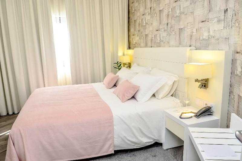Номер Стандарт Вид на Бассейн, Villamar Style Maison