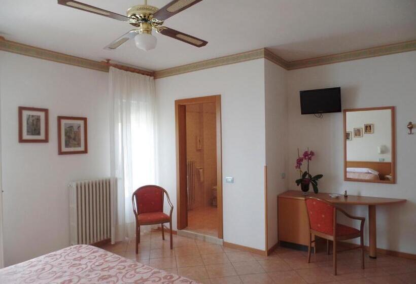 اتاق استاندارد, Piccolo Hotel Direkt Am See