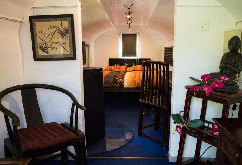 اتاق استاندارد, Crazy Lounge B&b