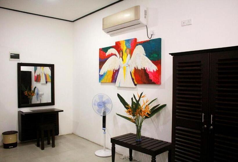 Quarto Familiar Deluxe, Abundia Unawatuna