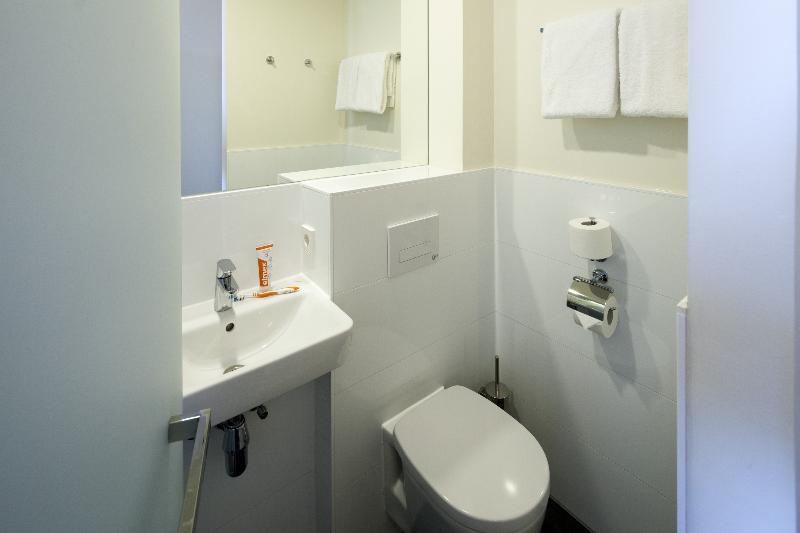 Номер Стандарт, Easyhotel Amsterdam Zaandam