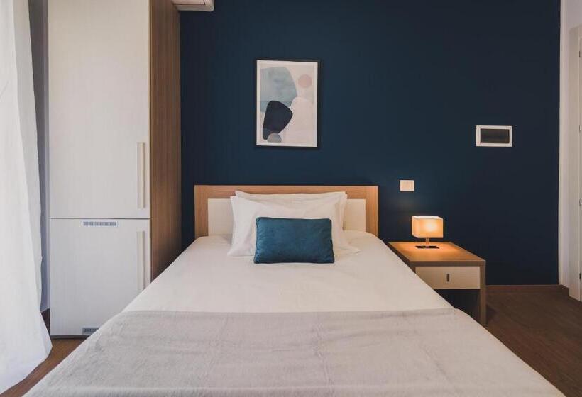 اتاق لوکس یک تخته, Trip Room & Breakfast