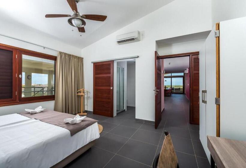 1 Bedroom Penthouse Apartment, Delfins Beach Resort