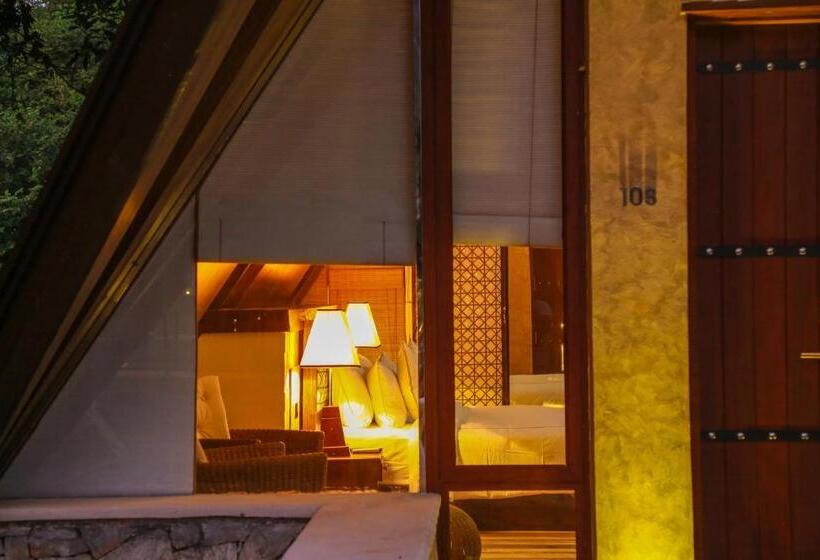 کلبه ییلاقی سوپریور یک خوابه, Liyya Water Villas