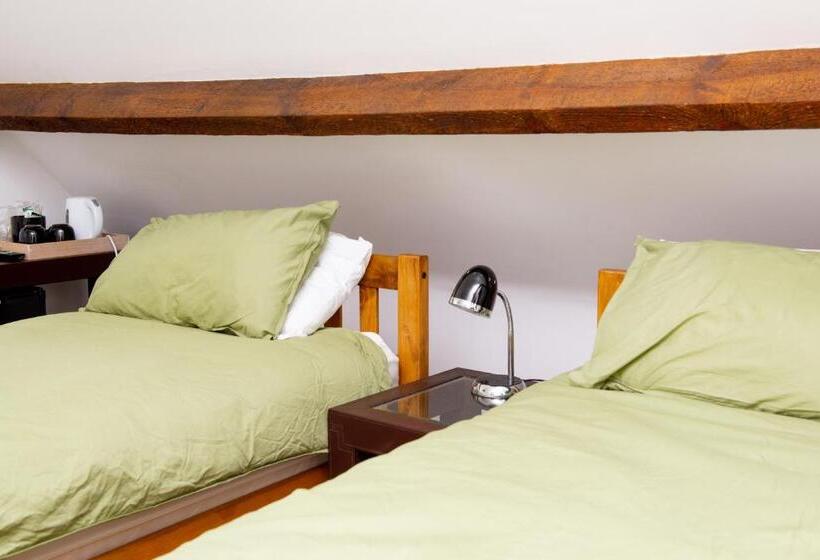 Номер Стандарт, Parade School Guest Rooms