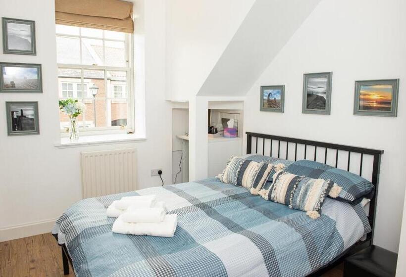 Номер Стандарт, Parade School Guest Rooms