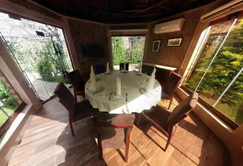 سوئیت پرزیدنت, Manor Luxury Hotel Baku