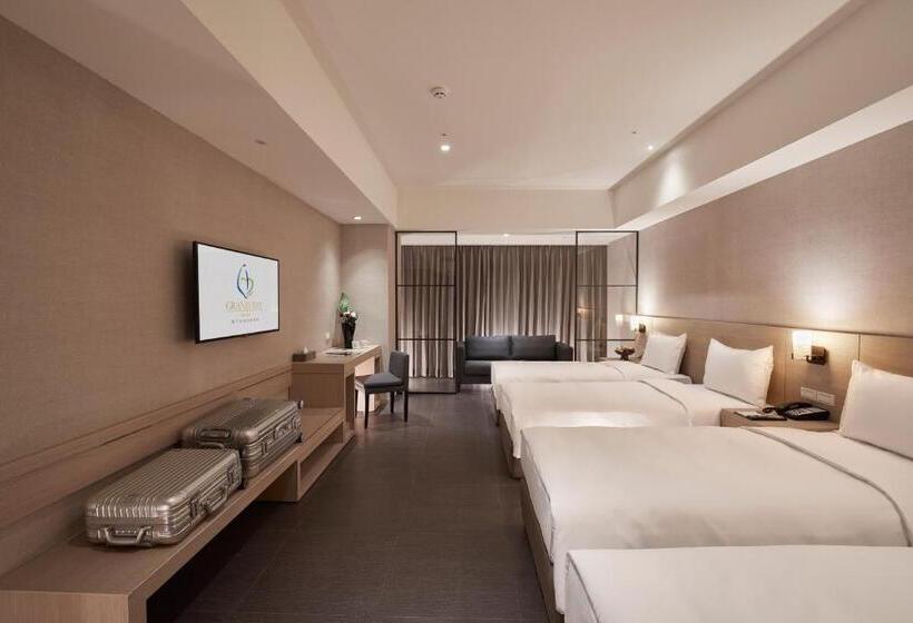 اتاق استاندارد چهار تخته, Grand Bay Resort