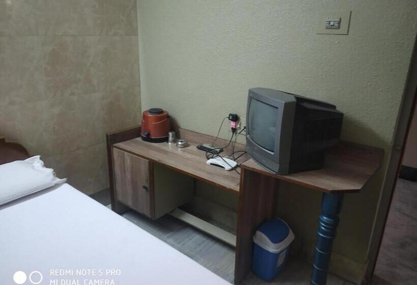اتاق استاندارد یک نفره, Krishna Lodge