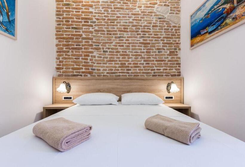 Номер Стандарт, Giardin Exclusive Rooms And Suite