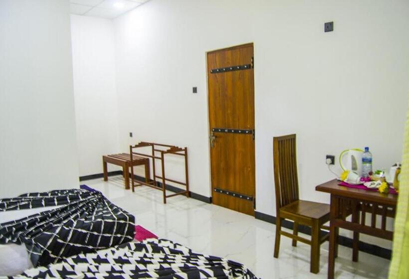 اتاق لوکس سه تخته, Girilena Resort
