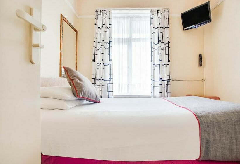 Номер Стандарт Индивидуальный, Godolphin Arms Hotel