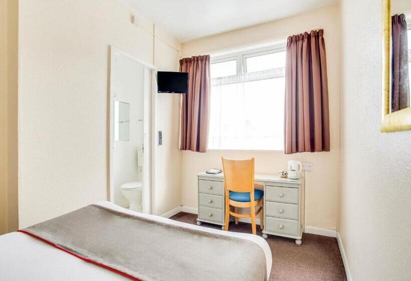 Номер Стандарт, Godolphin Arms Hotel