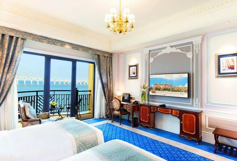 اتاق سوپریور با چشم‌انداز دریا, Legend Palace