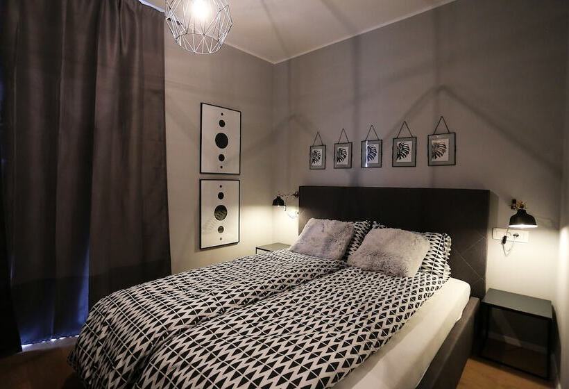 اتاق استاندارد با بالکن, Prestige Design Rooms