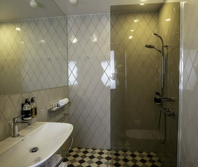 Quarto standard, Bergen Børs