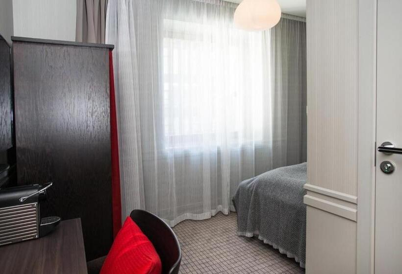 Quarto Basic, Bergen Børs