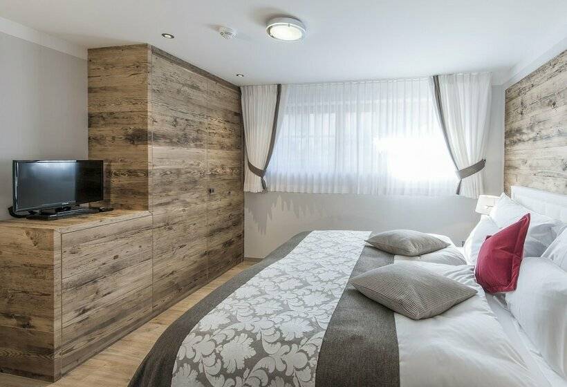 سوییت جونیور, Ino Petit Chalet
