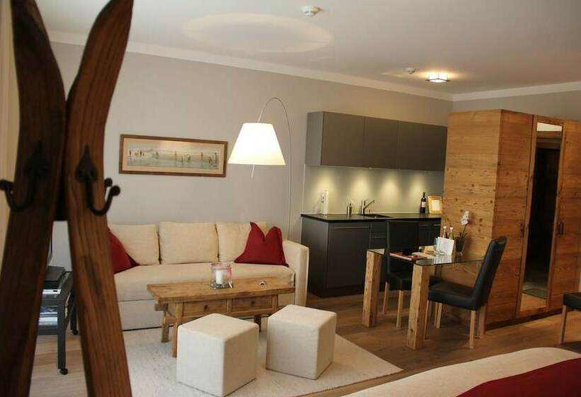 سوییت جونیور, Ino Petit Chalet