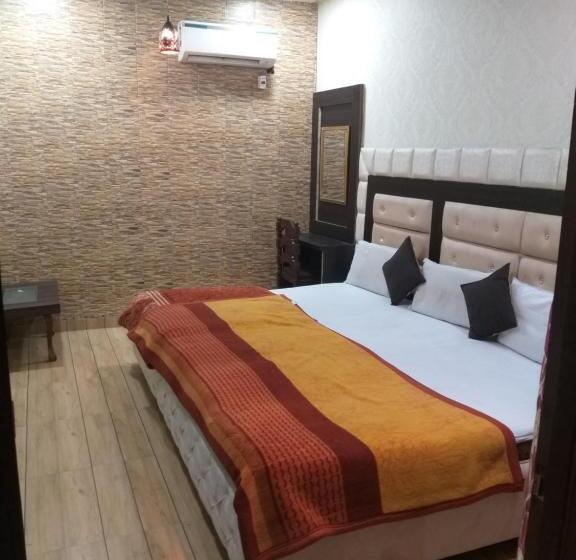 اتاق لوکس, Shehnaz Inn   Walking Distance For Golden Temple