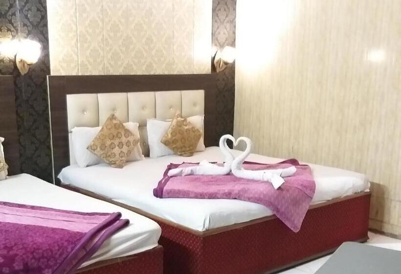 اتاق لوکس خانوادگی, Shehnaz Inn   Walking Distance For Golden Temple