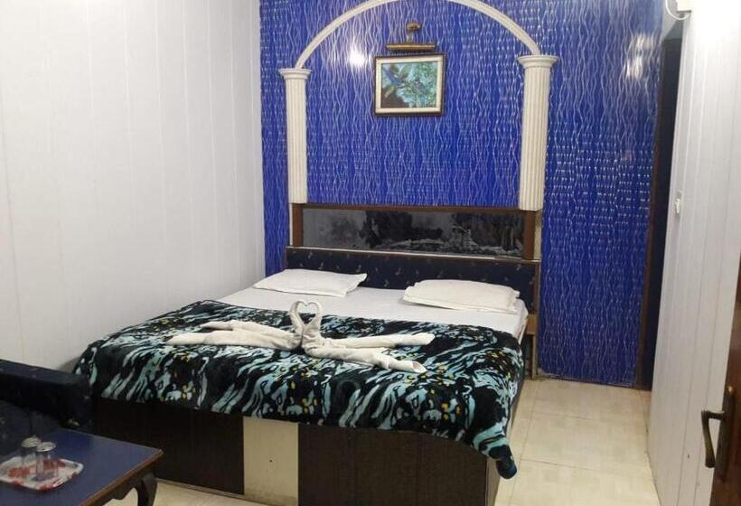 اتاق اکونومی, Shehnaz Inn   Walking Distance For Golden Temple