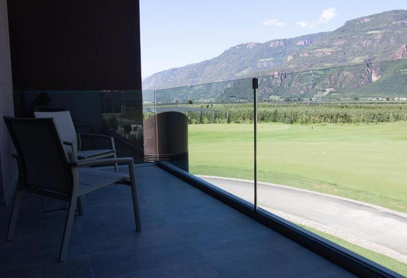 Номер Стандарт Вид на Сад, The Lodge Sporthotel   Golfclub Eppan