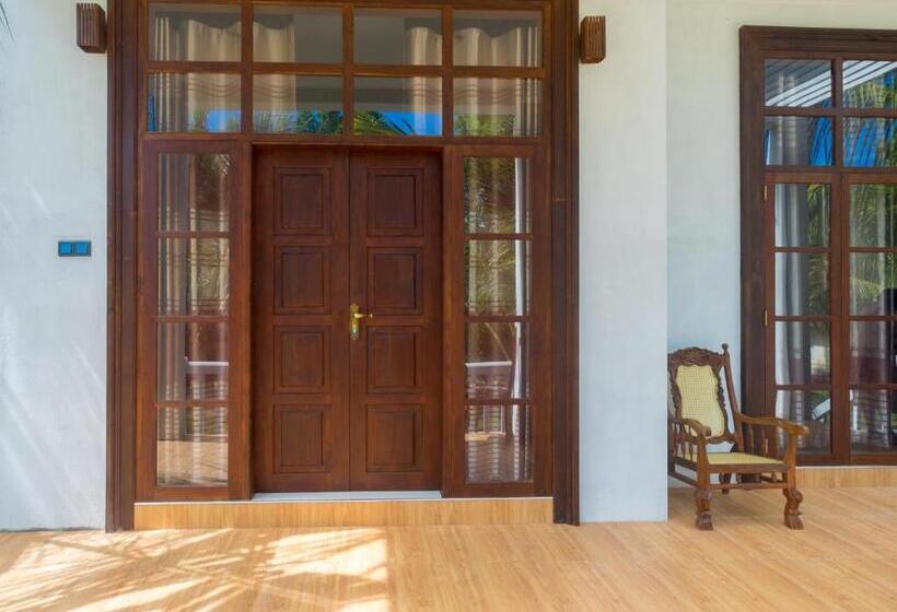 Номер Deluxe с Балконом, Dinuri Villa