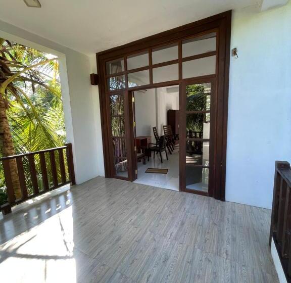 Номер Deluxe с Балконом, Dinuri Villa