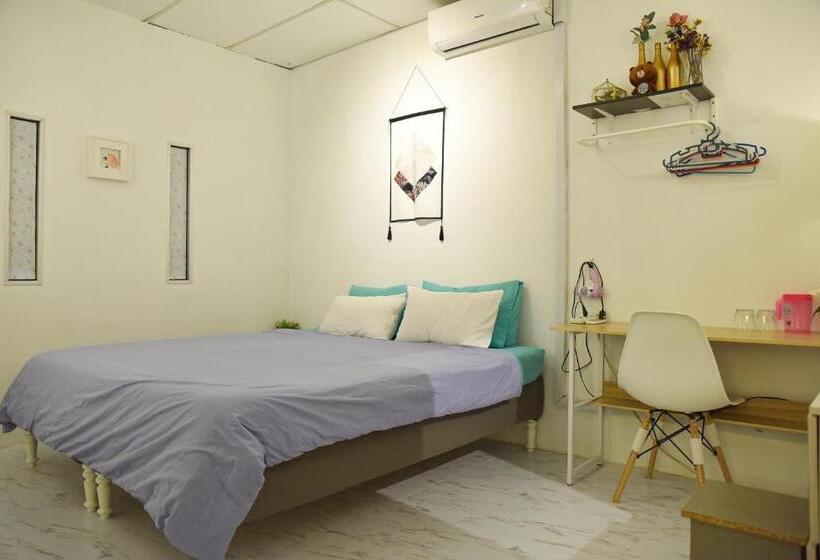 Номер Стандарт, G Traveler Accommodation   Hostel