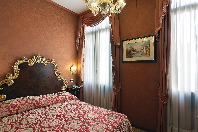 Номер Deluxe, Grand Leo