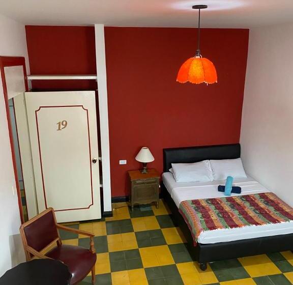 Номер Стандарт Вид на Сад, Havana Hostel Cali & Dance School