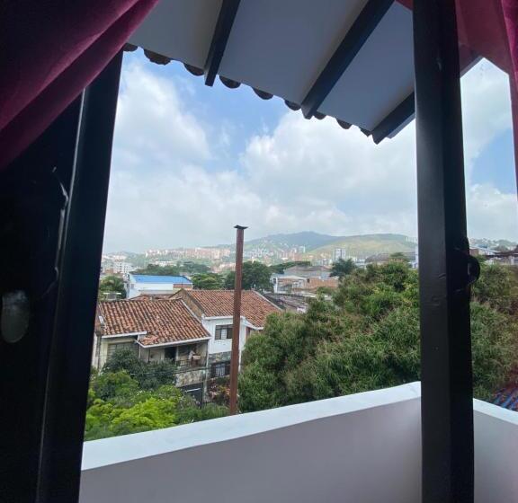 اتاق استاندارد با چشم‌انداز کوهستان, Havana Hostel Cali & Dance School