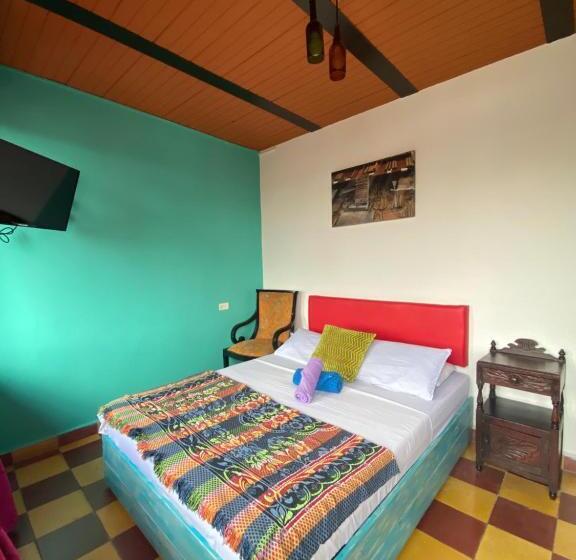 マウンテンビュースタンダードルーム, Havana Hostel Cali & Dance School