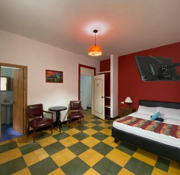 Номер Стандарт Вид на Сад, Havana Hostel Cali & Dance School
