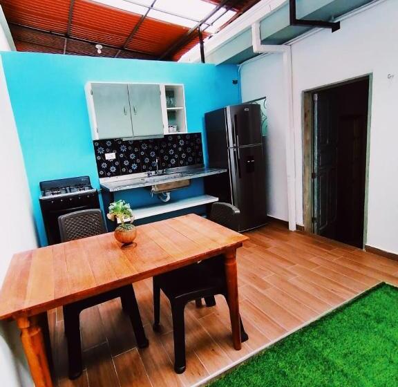 اتاق استاندارد با چشم‌انداز باغ, Havana Hostel Cali & Dance School