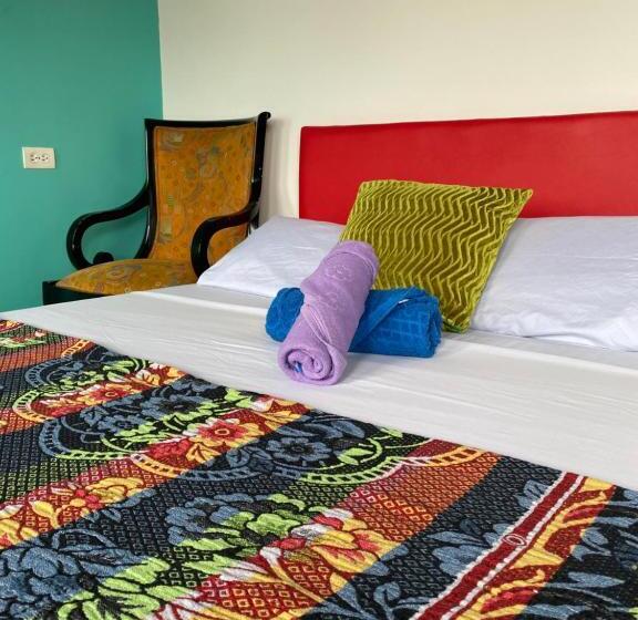 マウンテンビュースタンダードルーム, Havana Hostel Cali & Dance School