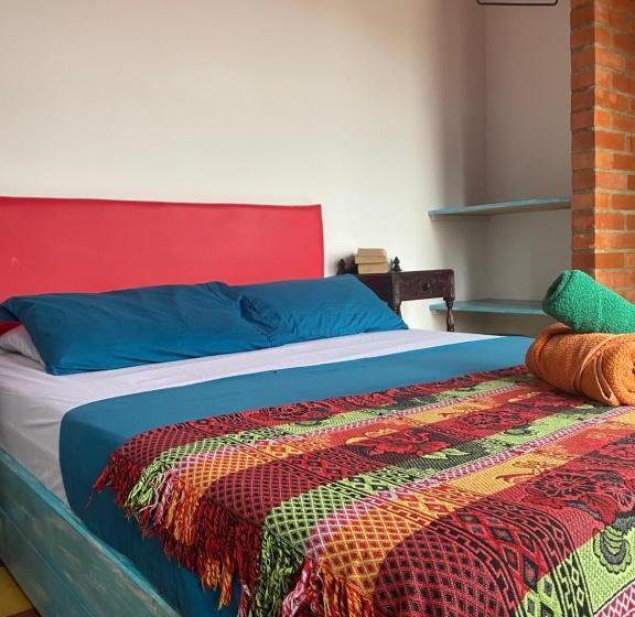 マウンテンビュースタンダードルーム, Havana Hostel Cali & Dance School