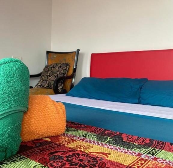 اتاق استاندارد با چشم‌انداز کوهستان, Havana Hostel Cali & Dance School