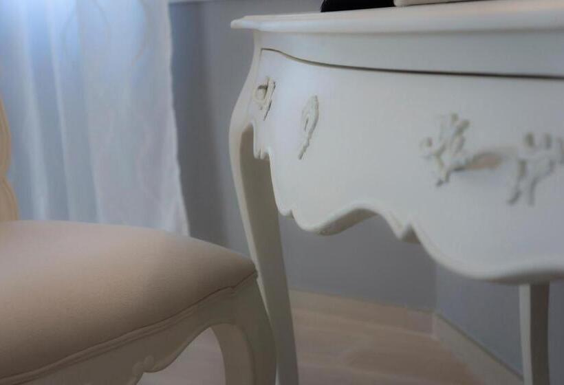 سوییت, B&b Donna Ada
