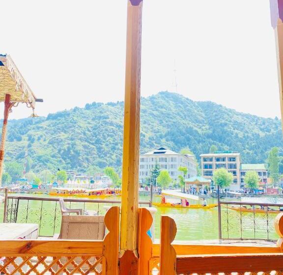 اتاق اکونومی یک تخته, House Boat New Pala Palace