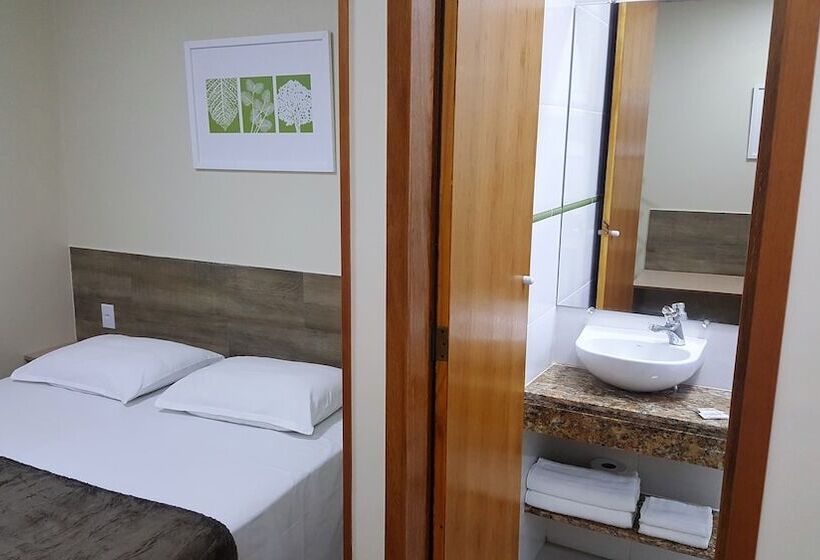 Quarto Triplo Estandar, Orleans