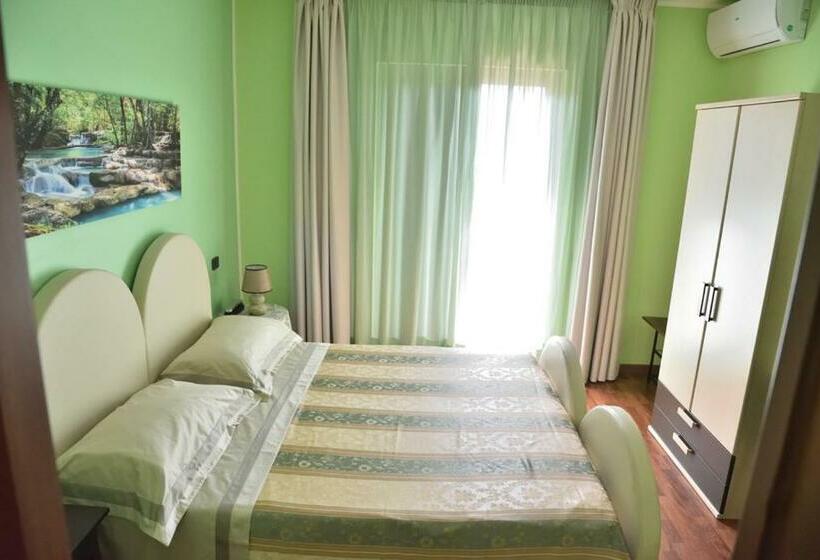 带阳台的豪华间, Bed & Breakfast Ospiti A Corte