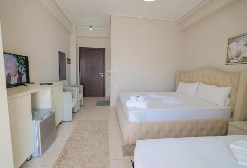 Triple Room Sea View, Sunrays