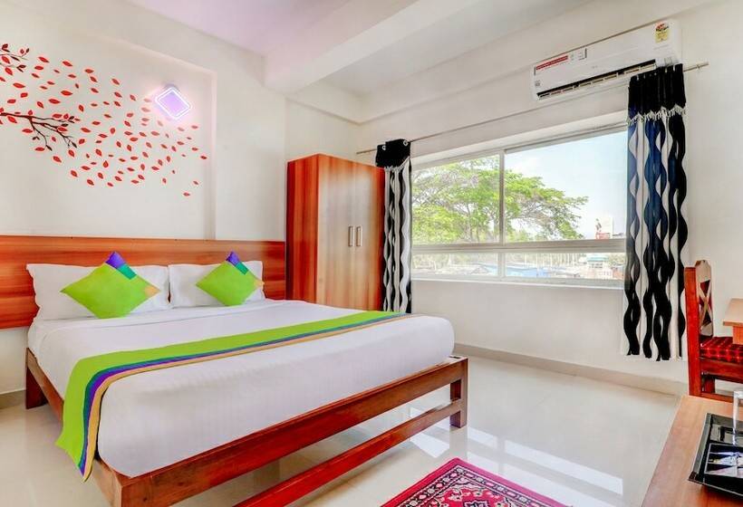 חדר סטנדרט, Treebo Atithi Comforts, 1 Km From Nisargadhama Forest