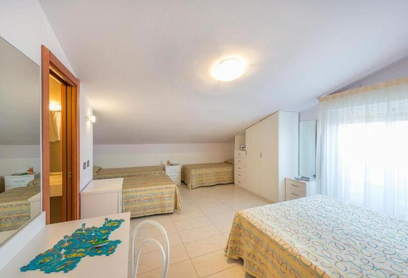 اتاق خانوادگی با چشم‌انداز دریا, Palace Magnolia Spa