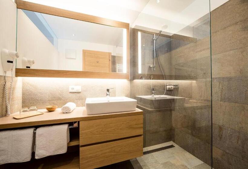 اتاق سوپریور خانوادگی, B&b Boutiquehotel Clara